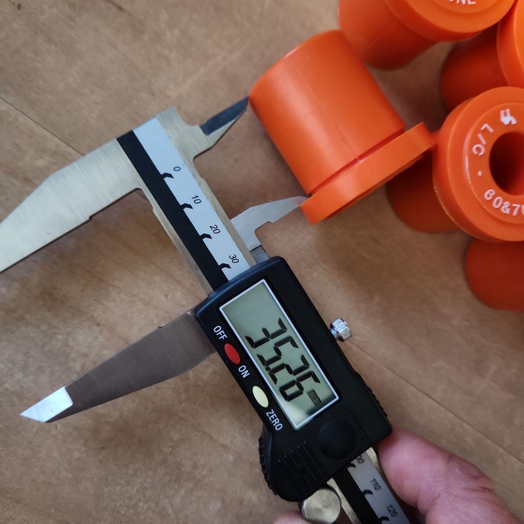 ランクル77用？　デューンポリエーテルブッシュ