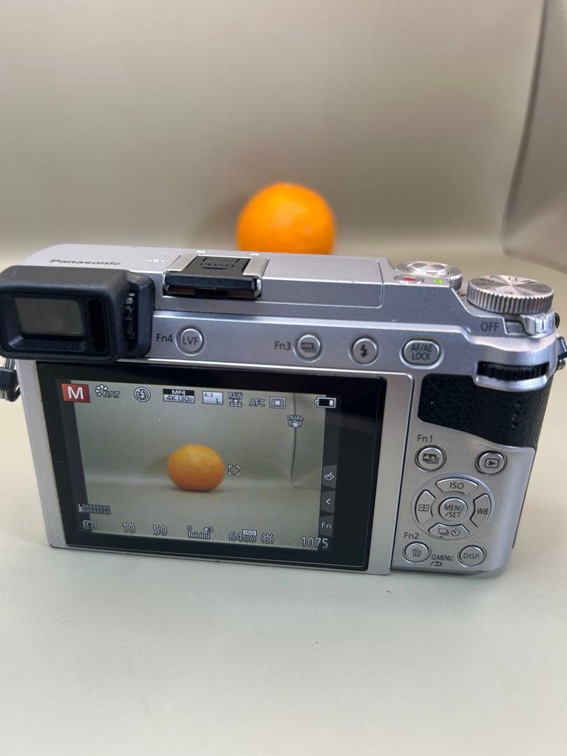 4K動画LUMIX DMC-GX7MK2 ミラーレス一眼カメラ本体とグリップ