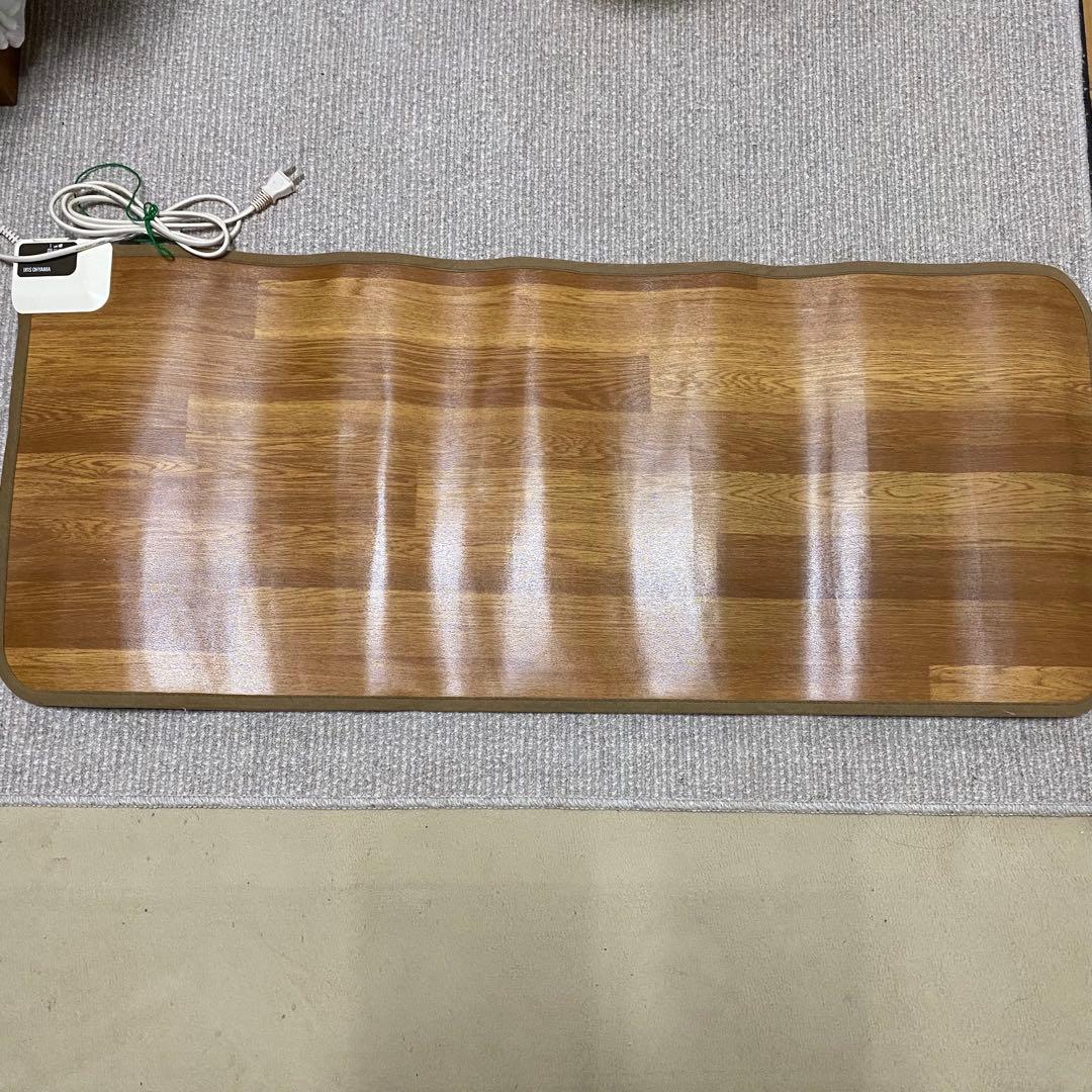 【ほぼ新品】IRIS OHYAMA ホットカーペット KHCM-1105FL-M