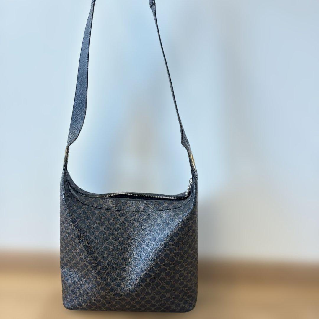 CELINE ダークブラウン ショルダーバッグ