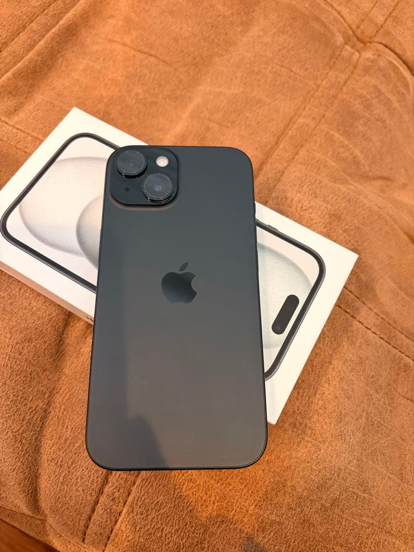 iPhone 15 ブラック 256GB SIMフリー　おまけケース付き