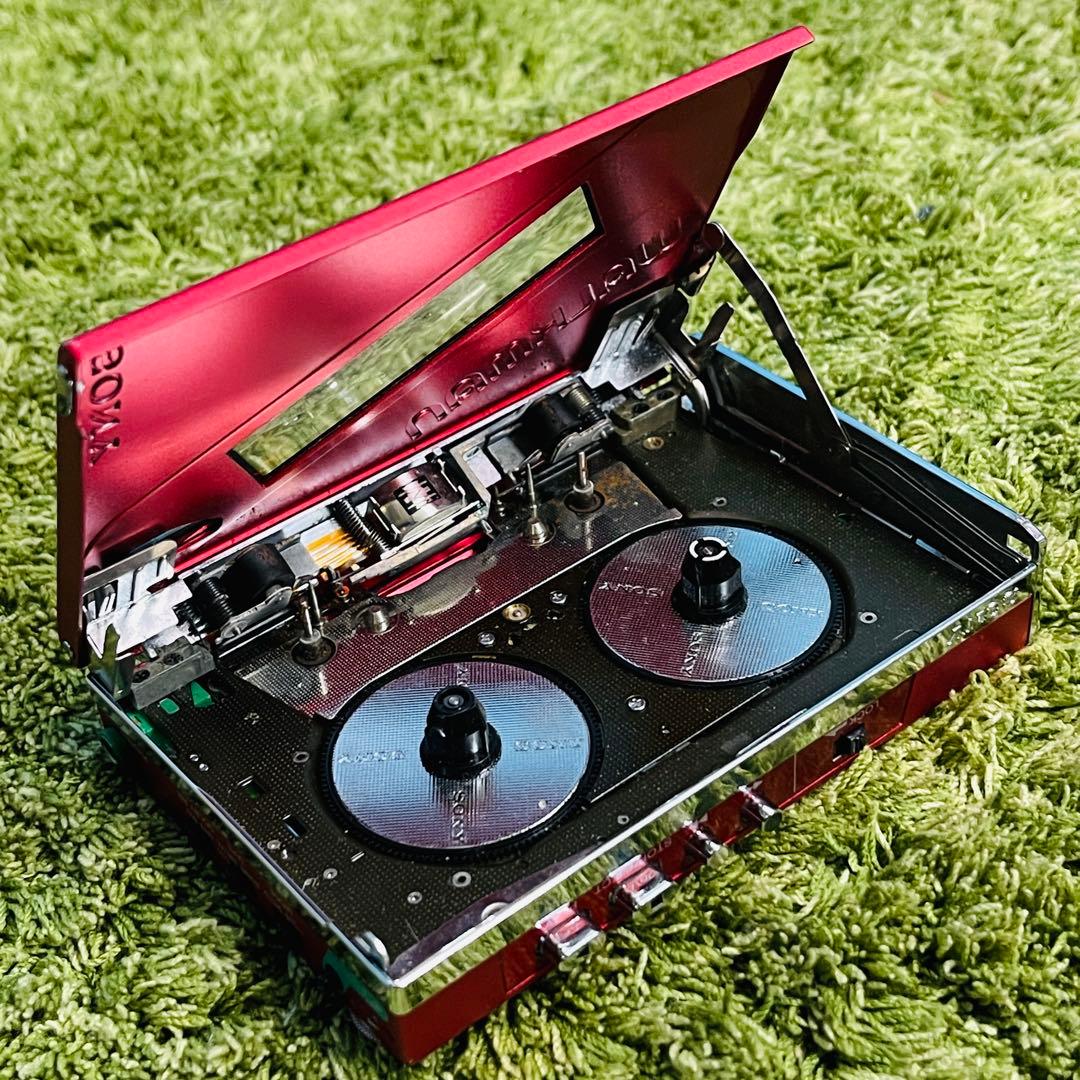 SONYWM-101カセットウォークマンレッド　イヤフォンなし本体のみジャンク品