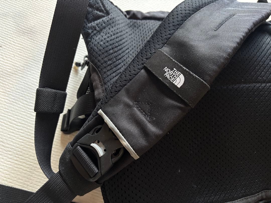 THE NORTH FACE スリングバッグ　抱っこ紐　ブラック