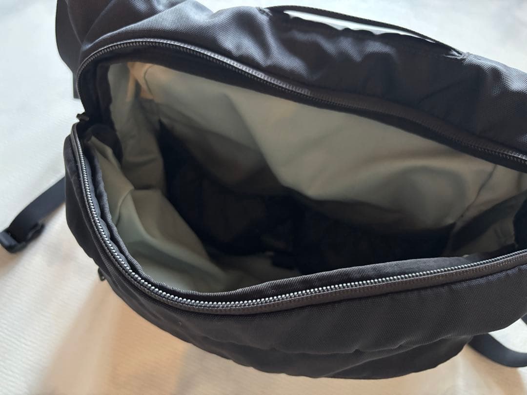 THE NORTH FACE スリングバッグ　抱っこ紐　ブラック