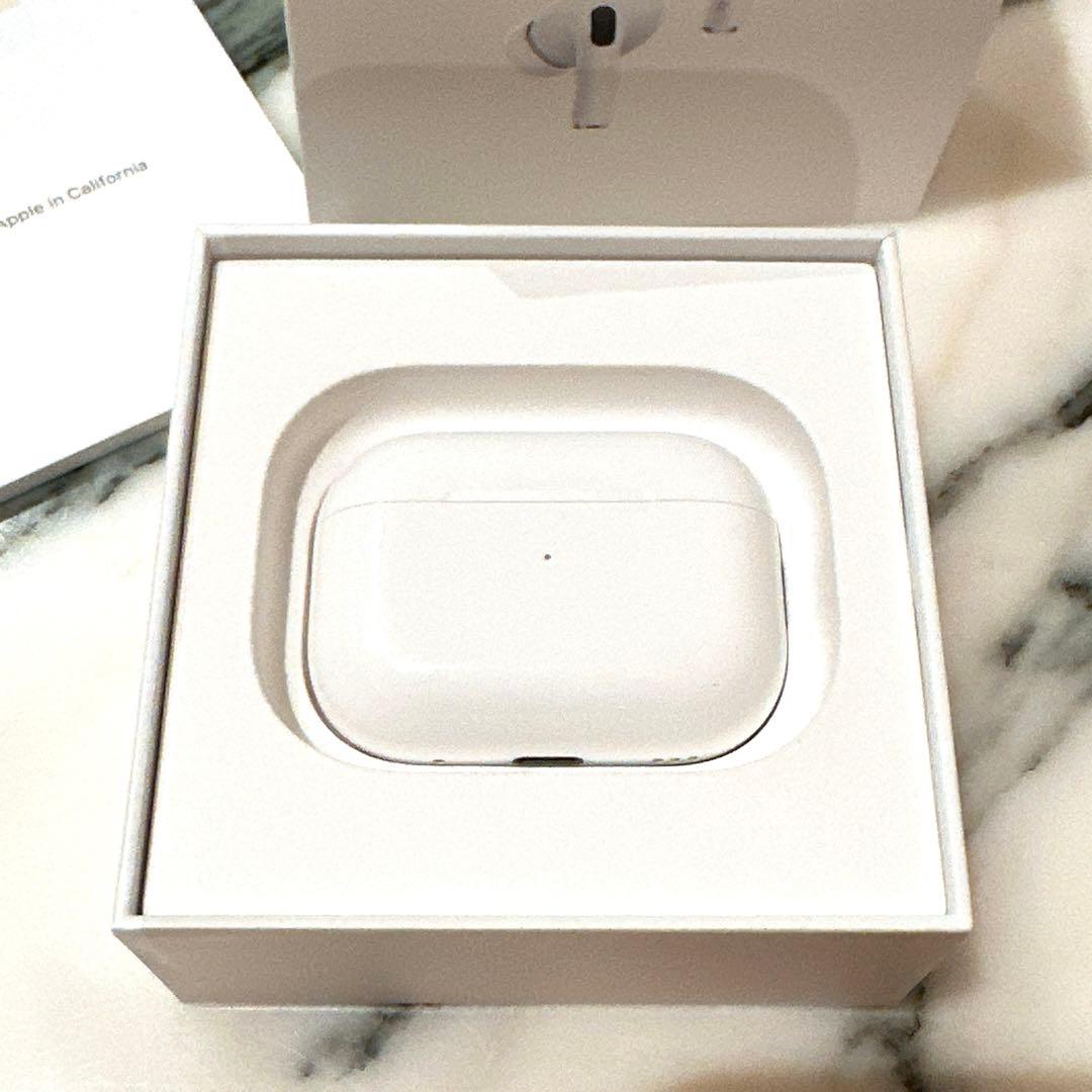 美品　Apple AIRPODS 第２世代