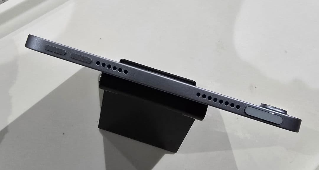 iPad mini (A17 Pro) Wi-Fiモデル128GB 訳あり美品！