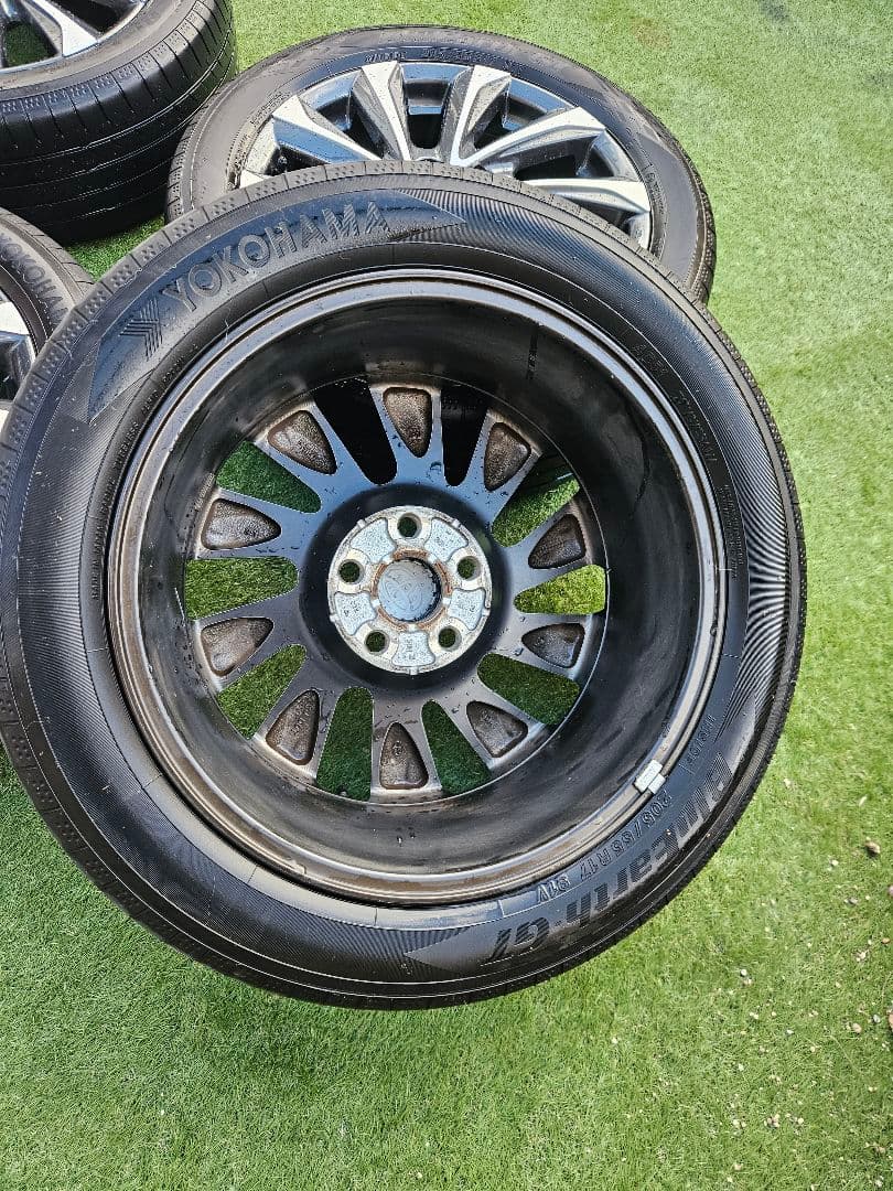 トヨタ　ヴォクシー90　純正Yokohamaタイヤ付きホイールセット 17インチ
