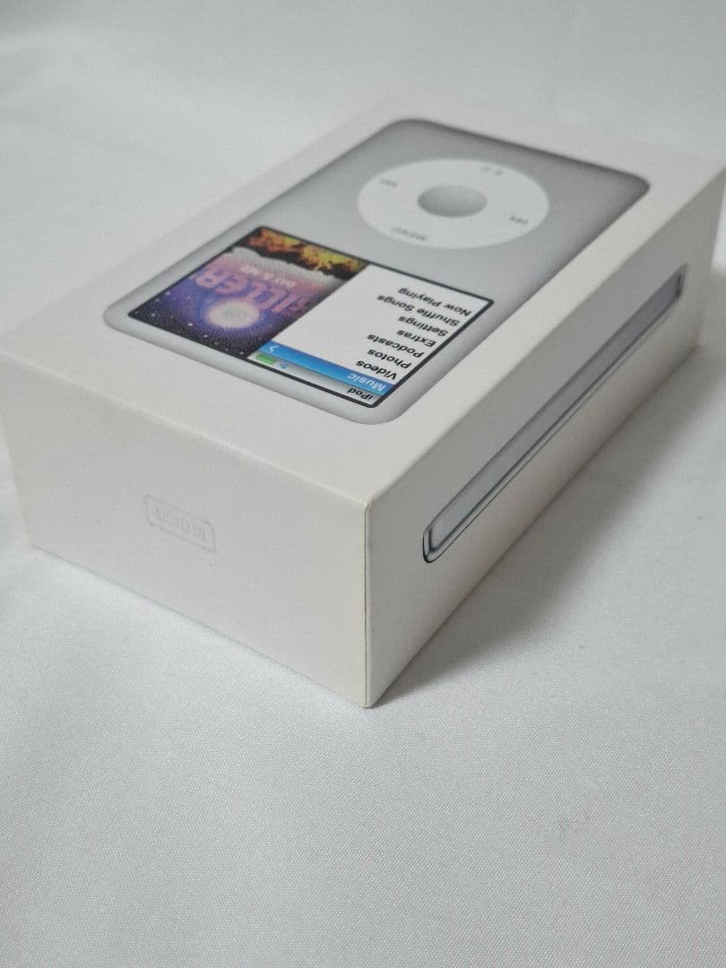 ジャンク品　箱付き　iPod Classic silver 160GB