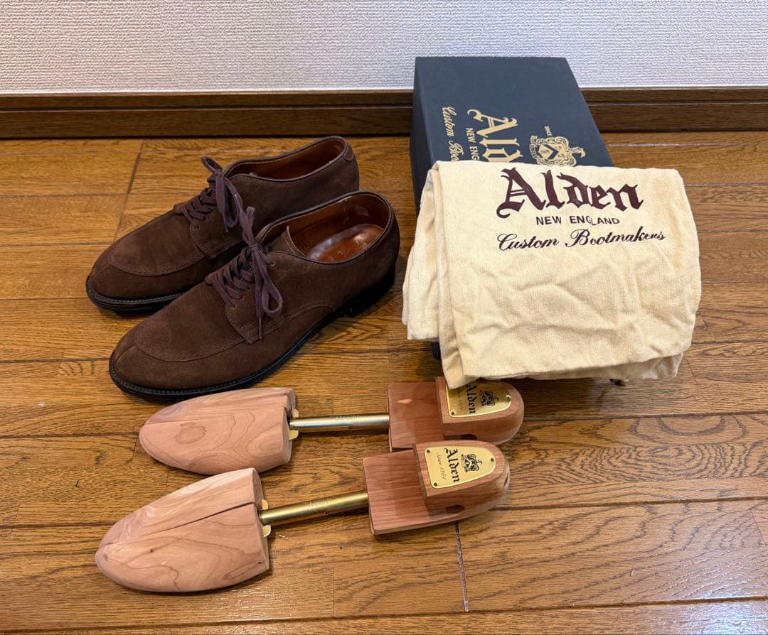 ALDEN×TOMORROWLAND スエードVチップドレスシューズ　オールデン