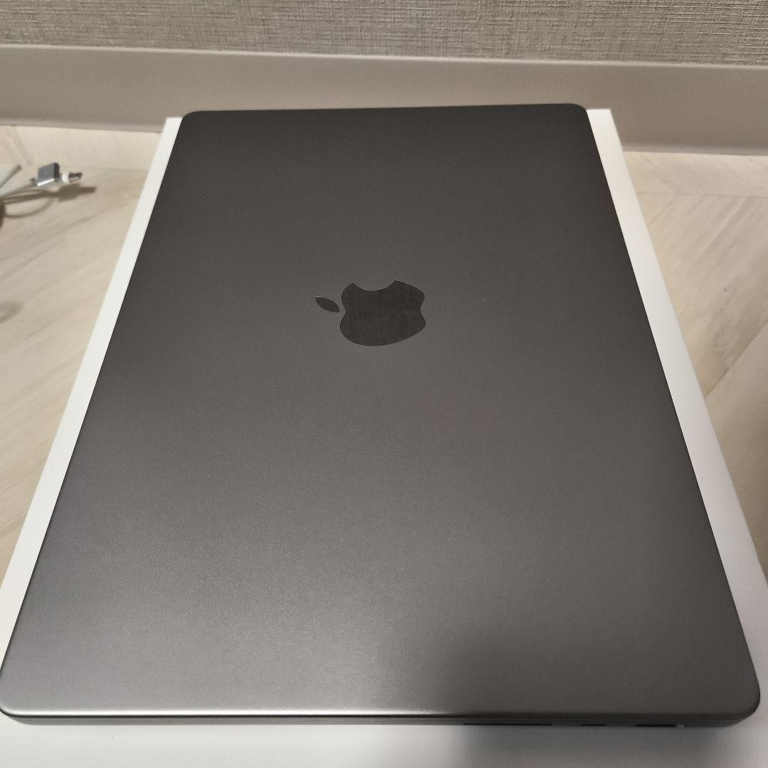 Macbook pro M1 16GB 14インチ 512GB 96%