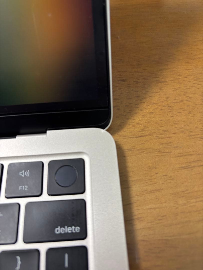 M2 MacBookAir スターライト 8GB 256GB USキーボード