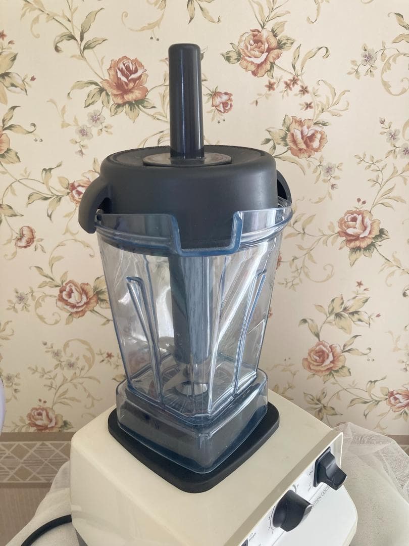 バイタミックス　Vitamix VM0111　美品 ミキサー　ジューサー　離乳食