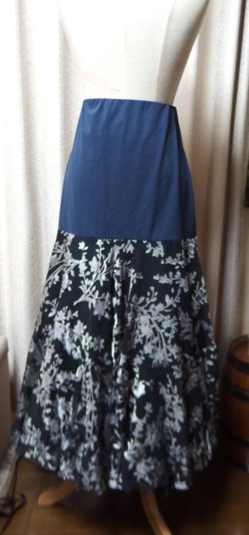 未使用品【社交ダンス】スタンダードスカート③（紺色）