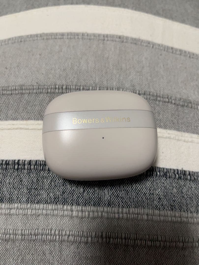 Bowers & Wilkins Pi8 ワイヤレスイヤホン ホワイト