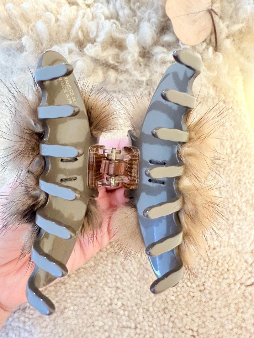 アレクサンドル ドゥ パリ　 リボン×リアルファー×スワロ付き クリップ