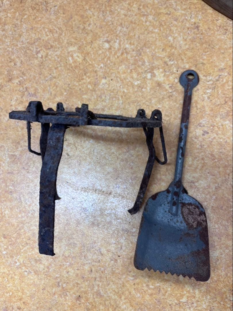 火鉢　アンティーク家具　くりぬき火鉢　切り株　囲炉裏