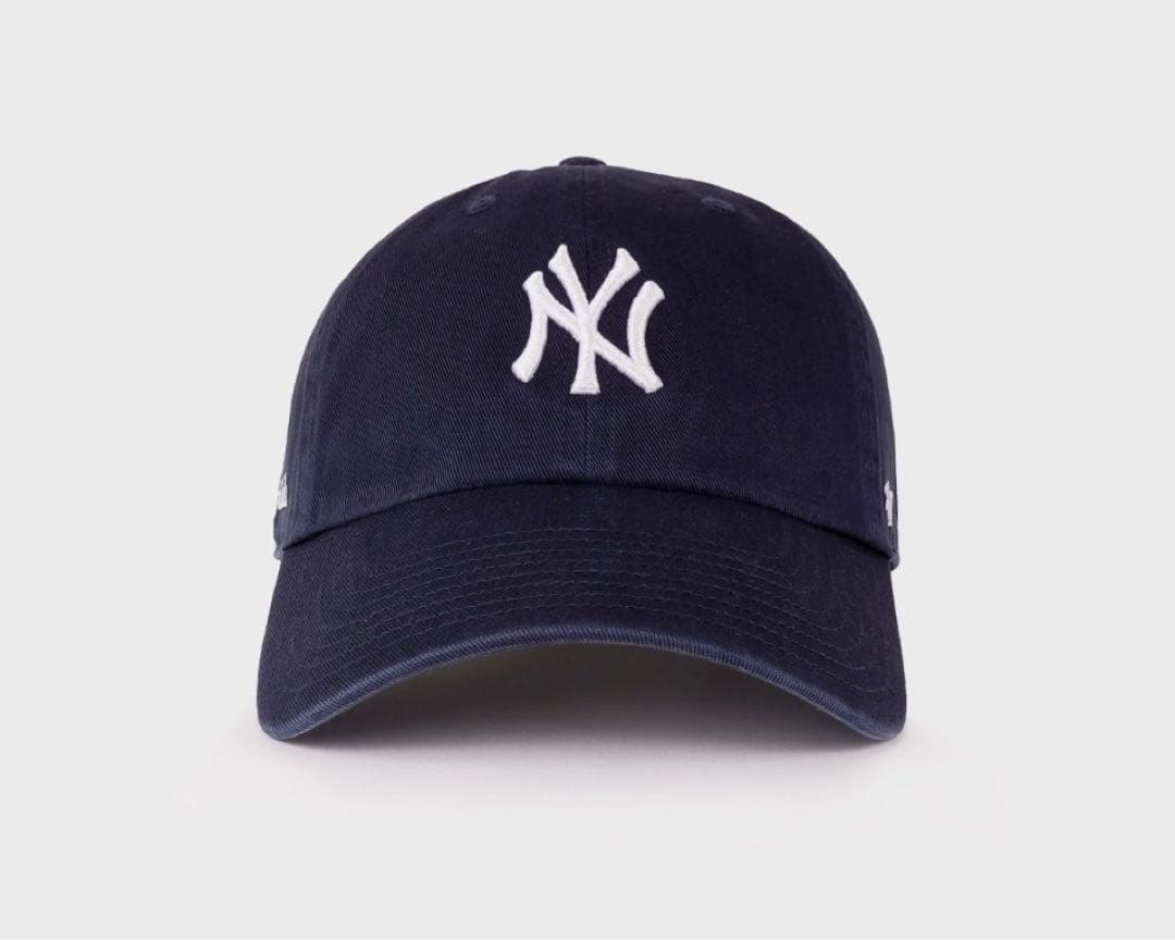 Sporty&Rich 47コラボ ヤンキース キャップ ネイビー