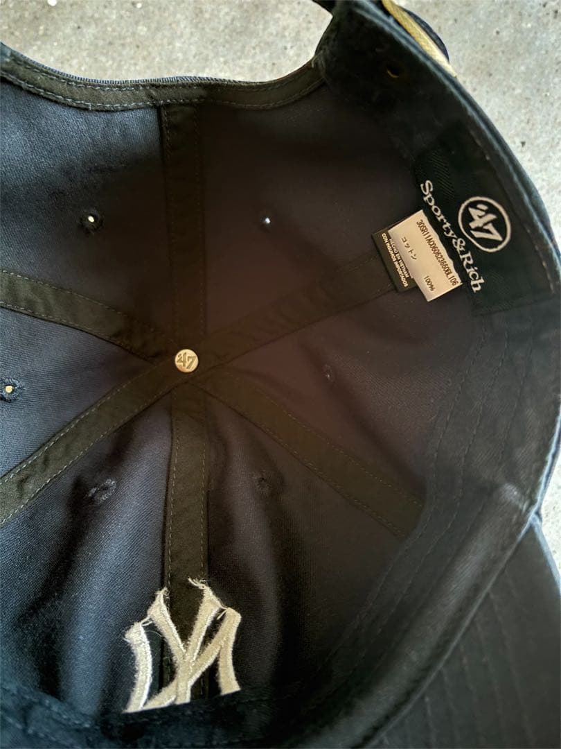 Sporty&Rich 47コラボ ヤンキース キャップ ネイビー