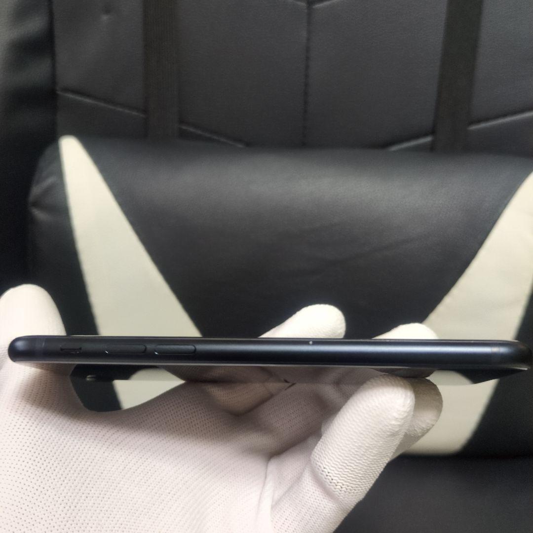 66 iPhone　se3 第3世代　64gb SIMフリー　黒　ブラック 訳