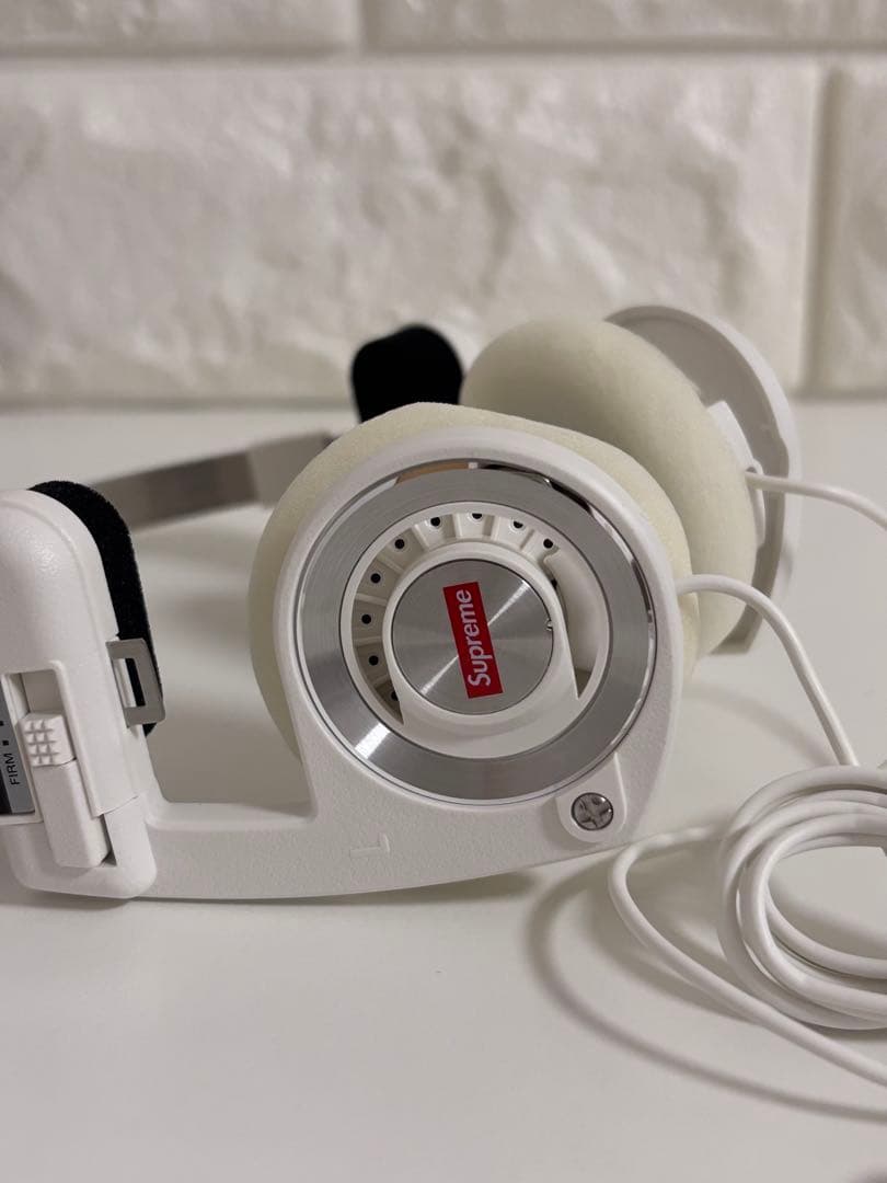 Supreme / Koss PortaPro Headphones ホワイト
