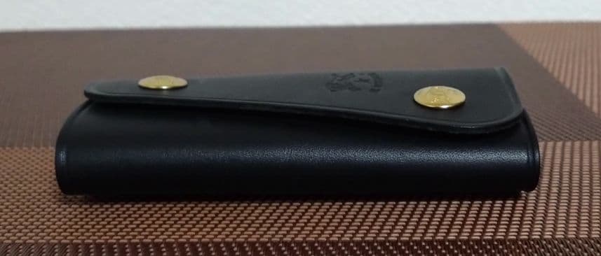 イルビゾンテ・キーケースホルダーブラック