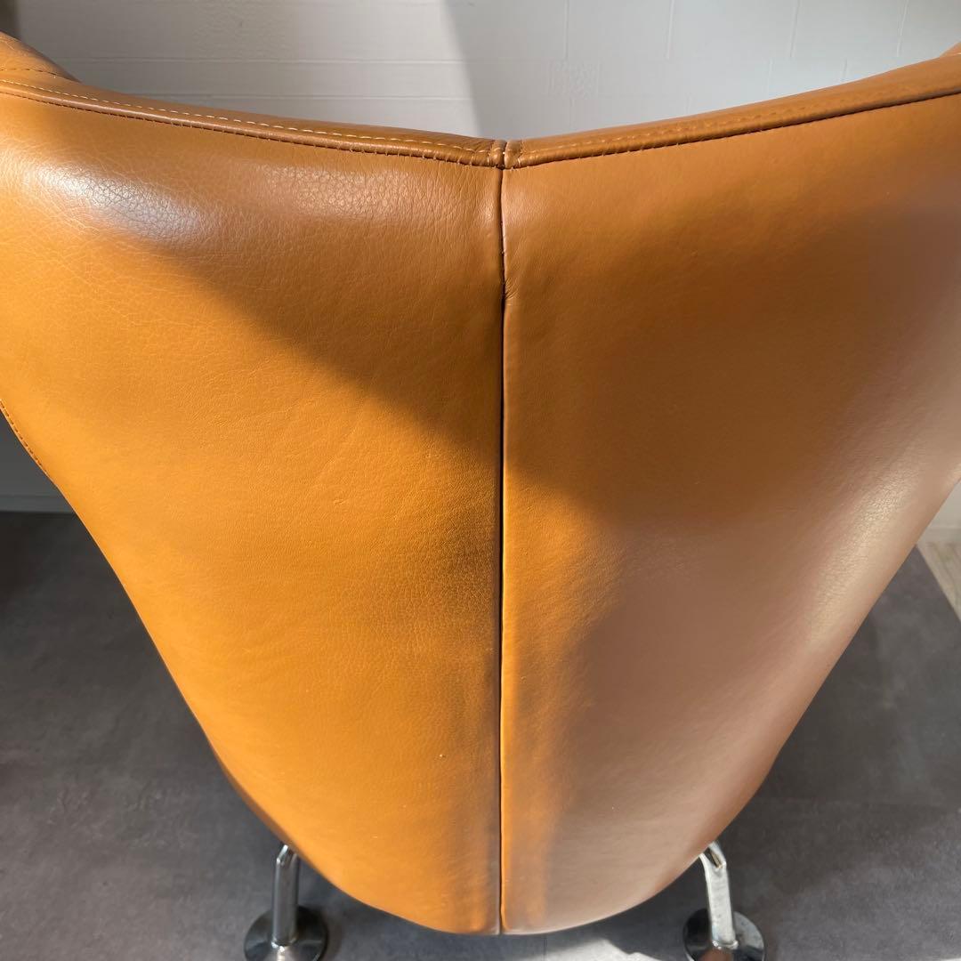 送料込　IDC OTSUKA ドミシール 総革張　アームチェア レザー　オレンジ
