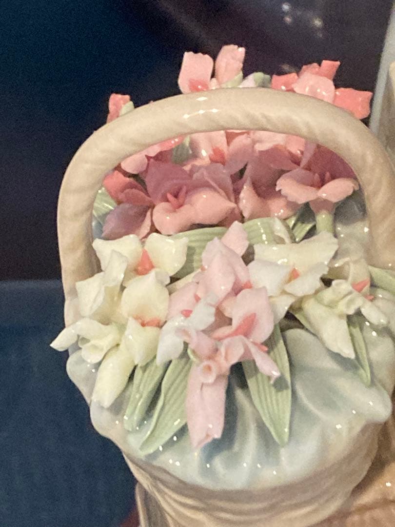 限定値下げ　美品　LLADRO 「公園通りの花屋さん」公式ガラスケース・木製台座