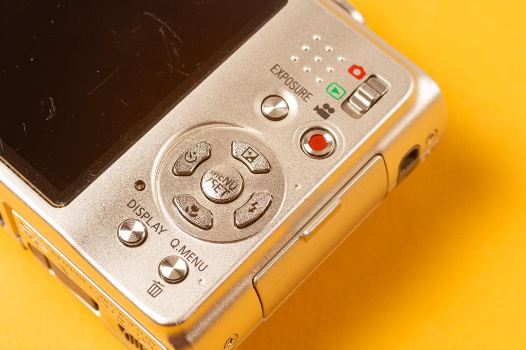 Panasonic LUMIX TZ10 デジタルカメラ