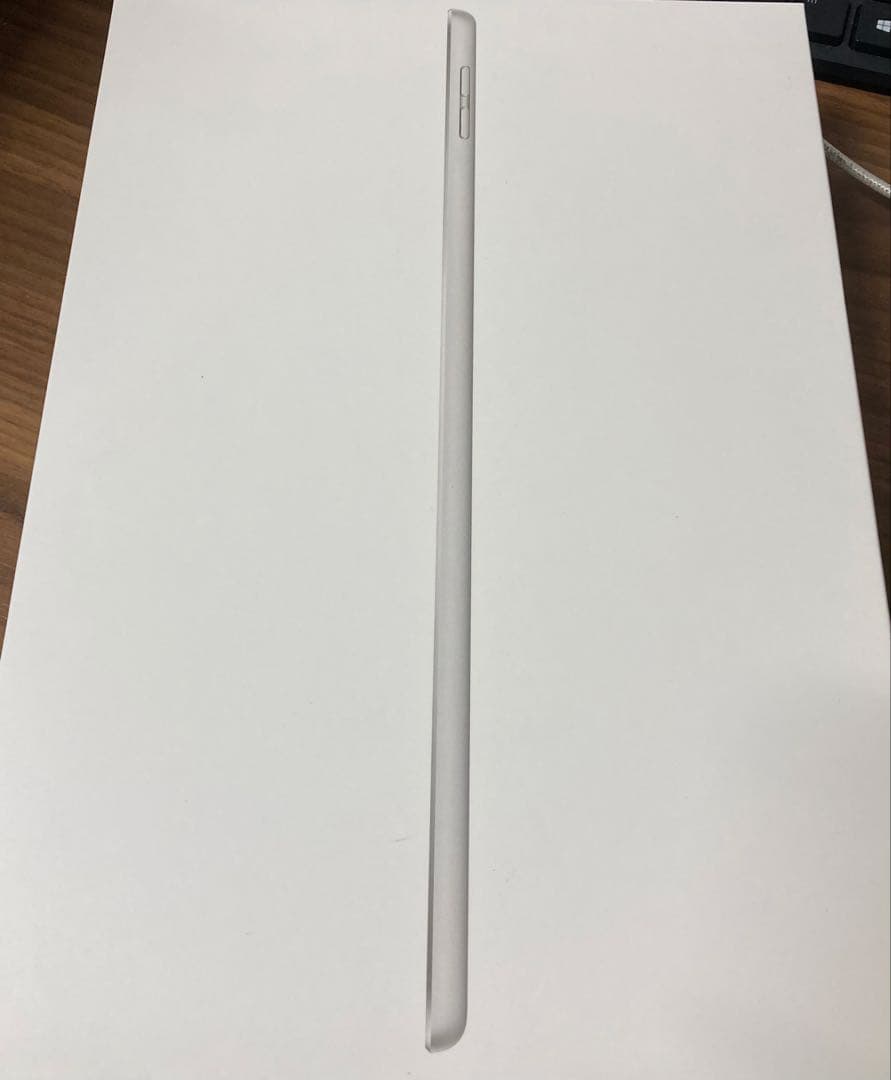 【美品】iPad (第9世代) 64GB/シルバー