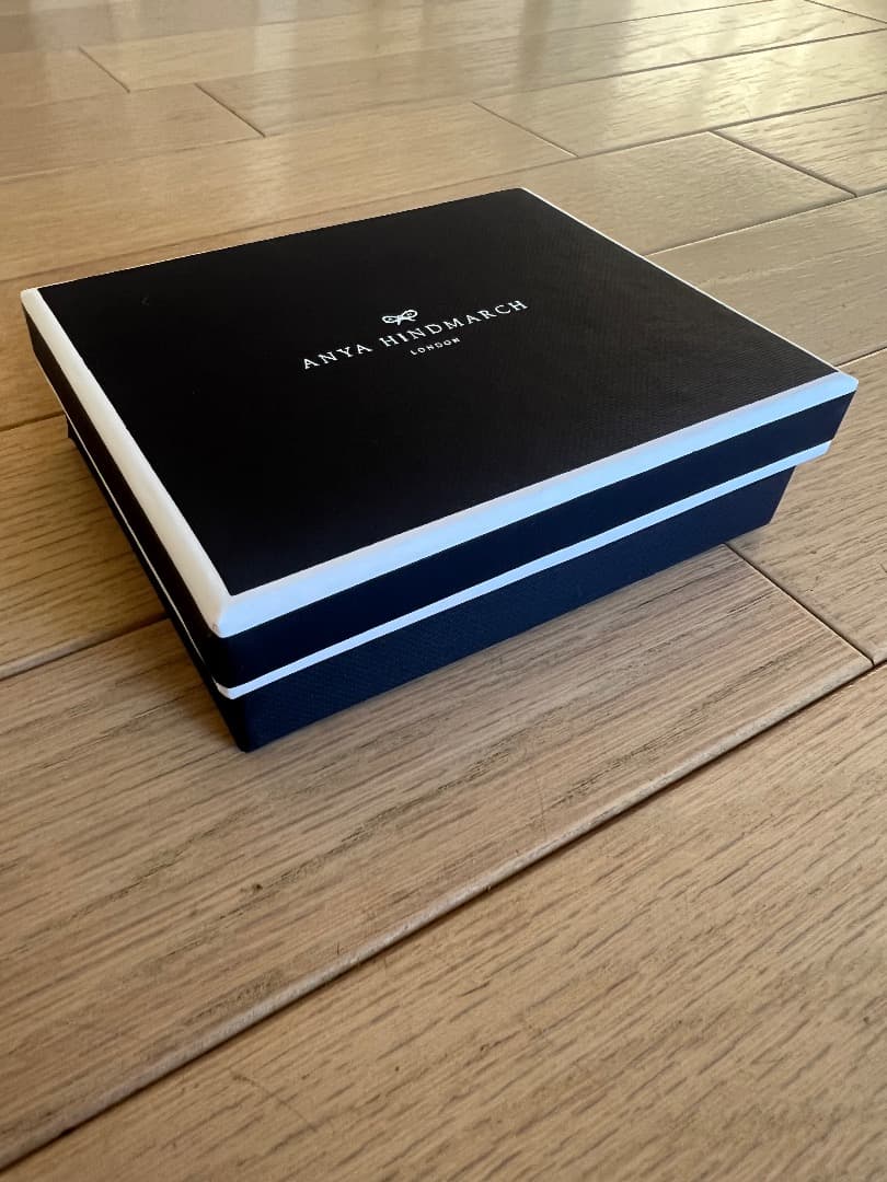 最終値下げ！新品箱付き★Anya Hindmarch名刺入れ