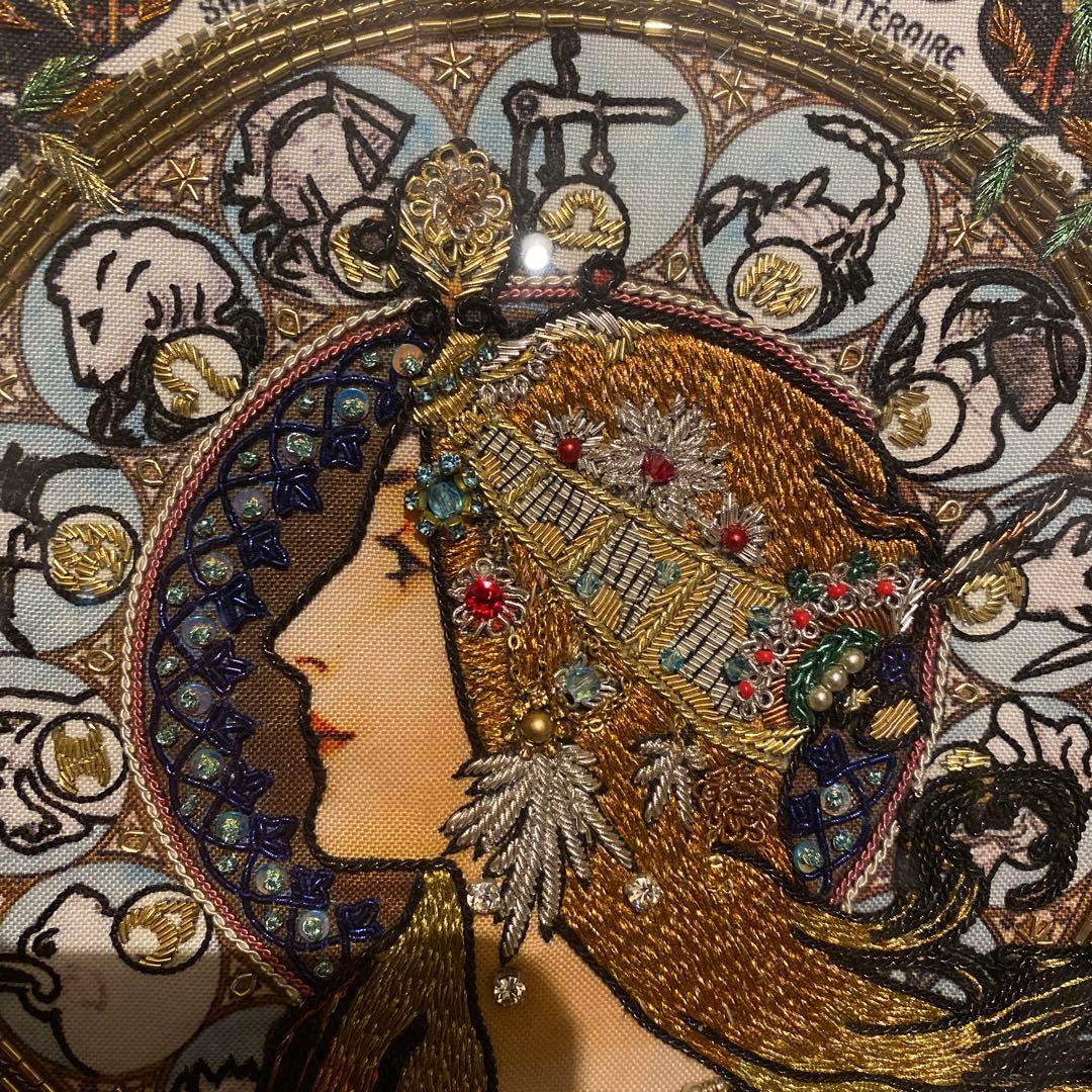 手刺繍　絵画　アルフォンスミュシャ