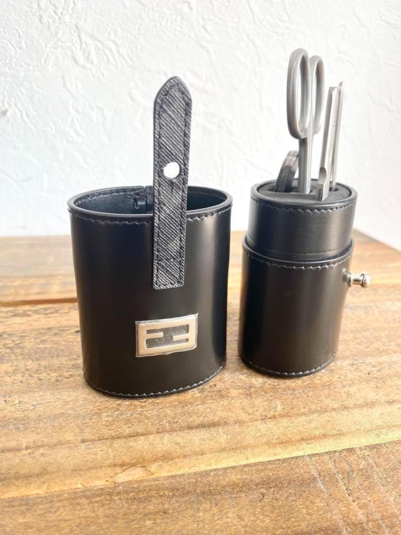 FENDI フェンディ グルーミング ネイルケアセット レザーケース付き 爪切り