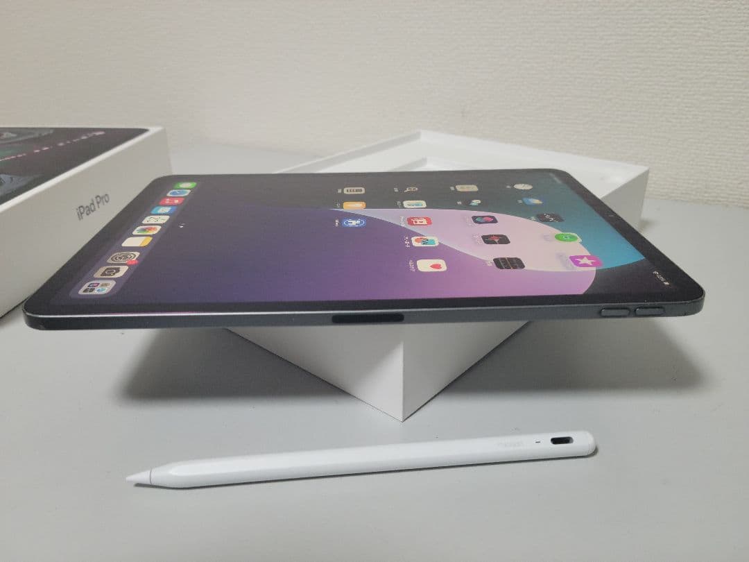 美品 Apple iPad pro 11インチ 256GB タッチペン付き