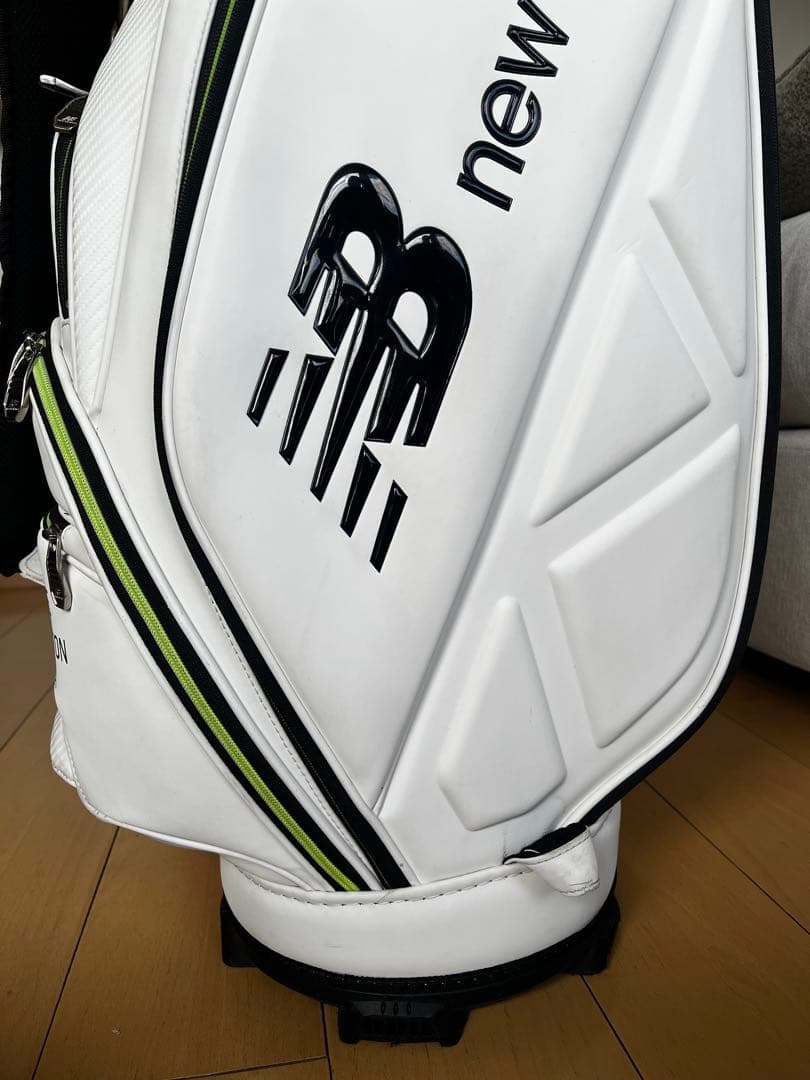 良品♪ニューバランスゴルフ 9.0型 キャディバッグ マットポリウレタン　白