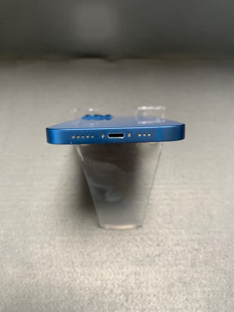 美品 国内版 SIMフリー iPhone13 256GB ブルー色