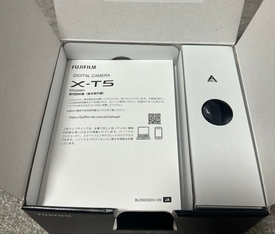 FUJIFILM X-T5 本体 シルバー+レンズ