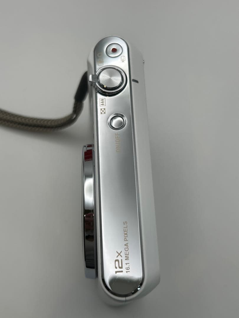 動作品　カシオ EXILIM EX-ZS180 充電器付き　コンデジ