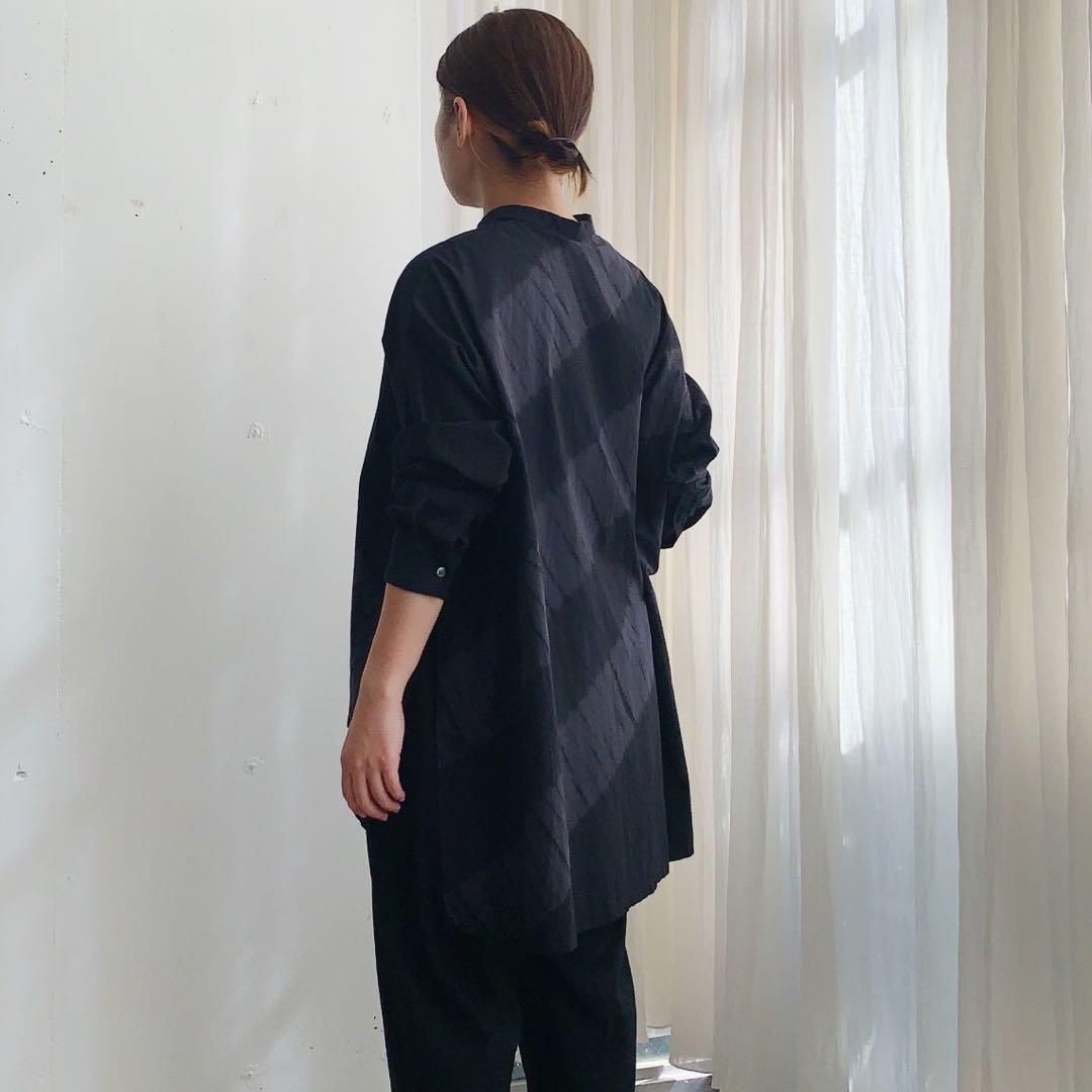 パドカレ　インドオーガニックコットン　有松絞り　竜巻流水絞りブラウス