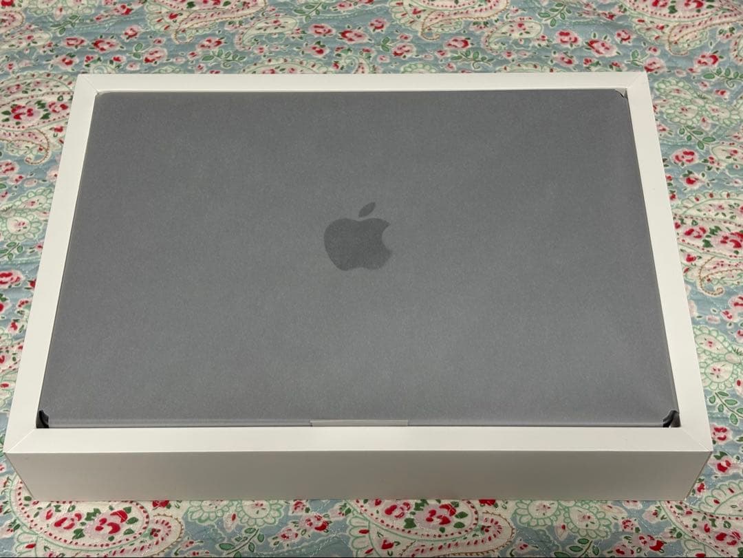 Apple MacBook Pro M3 14インチ 8GB 1TB SSD