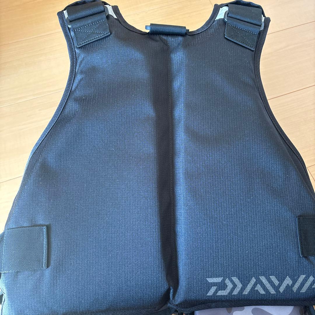 ダイワ　DF-6406 ライフジャケット