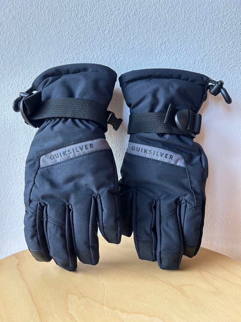 ⭐︎超美品 クイックシルバー スノーボード ジャケット パンツ グローブ ジュニア