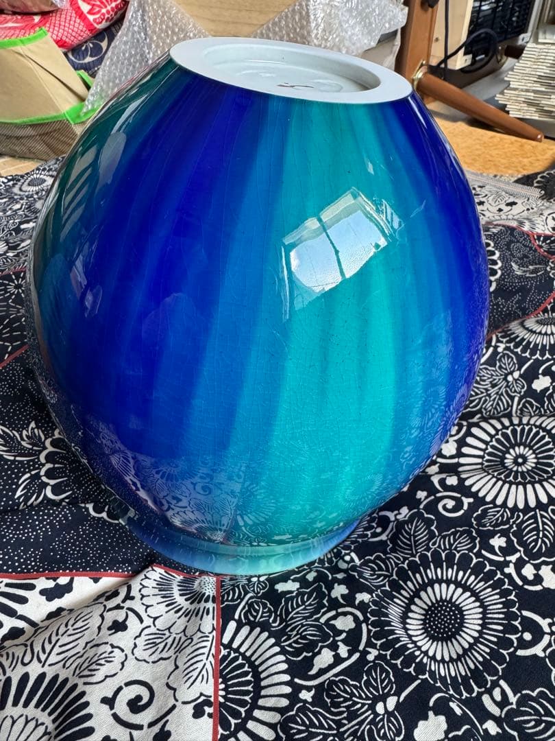 人間国宝　三代　徳田八十吉　(正彦銘) 燿彩花器