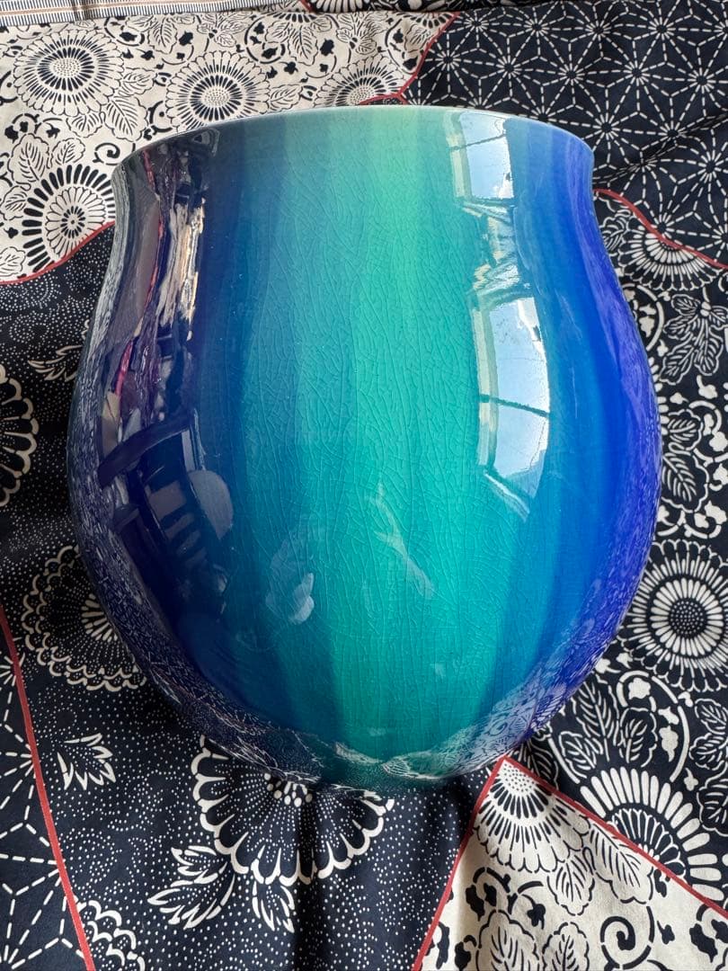 人間国宝　三代　徳田八十吉　(正彦銘) 燿彩花器