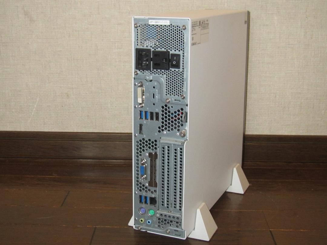 Windowsデスクトップ FUJITSU ESPRIMO D588 i5-9500/8GB/SD256G