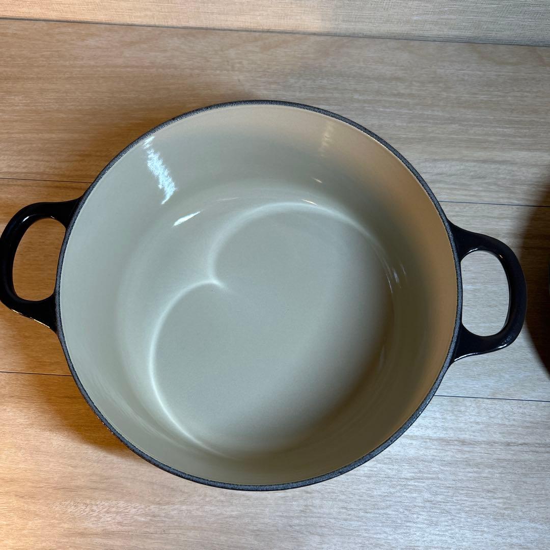 ルクルーゼ　ココットロンド　22cm 両手鍋　鍋