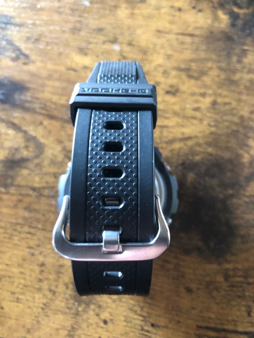 CASIO G-SHOCK ソーラー電波腕時計GST-W110-1AJF