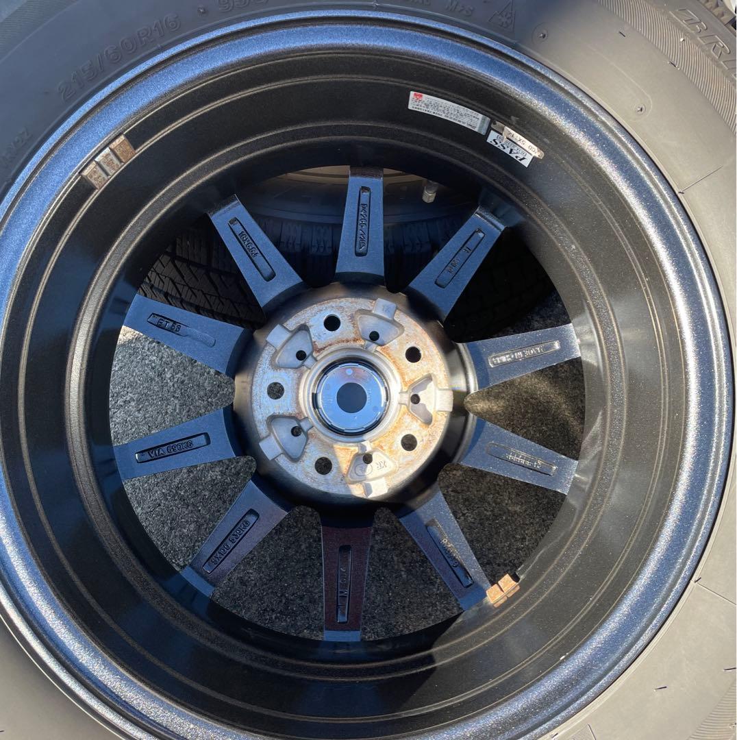 ※注意事項あり　スタッドレスタイヤ215/60R16 ブリヂストン2024年製