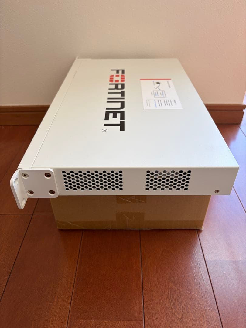 FortniGate100シリーズ