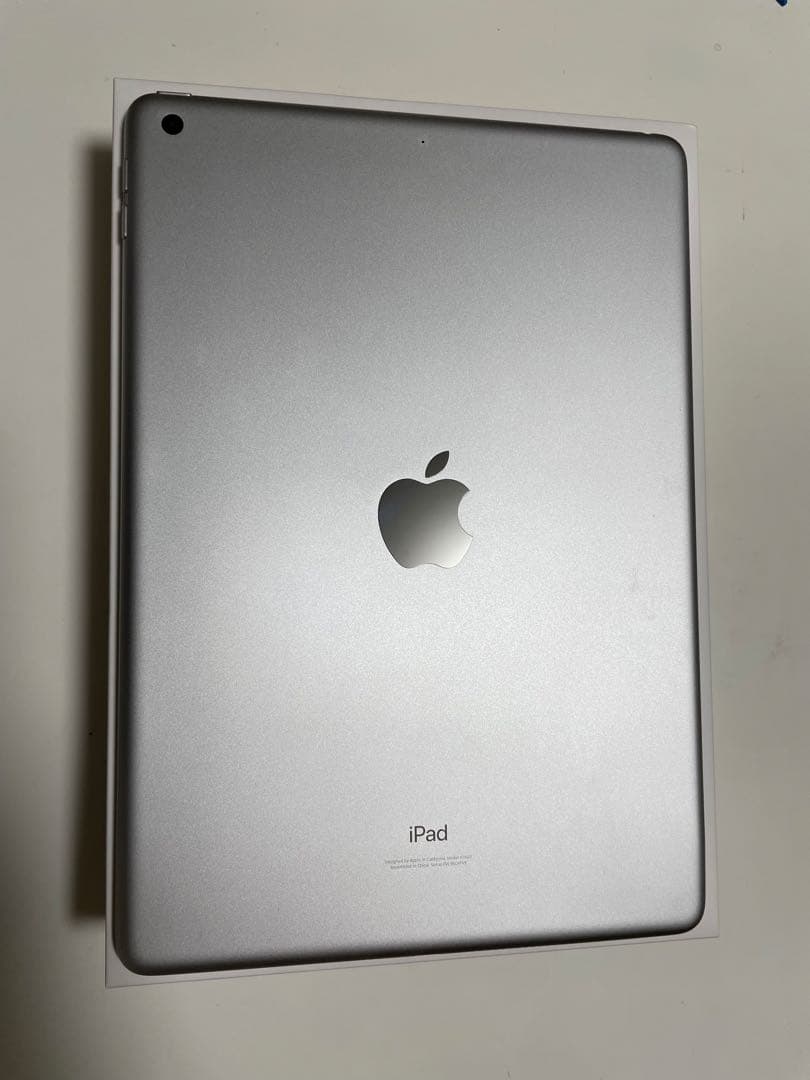 Apple iPad (第9世代) Wi-Fi 64GB シルバー