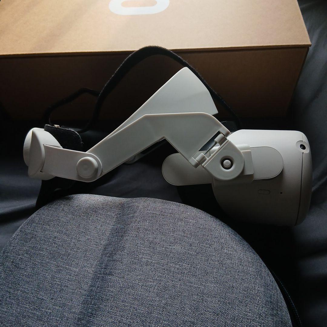  Quest 2 VRヘッドセット　別売ヘッドストラップとケース付